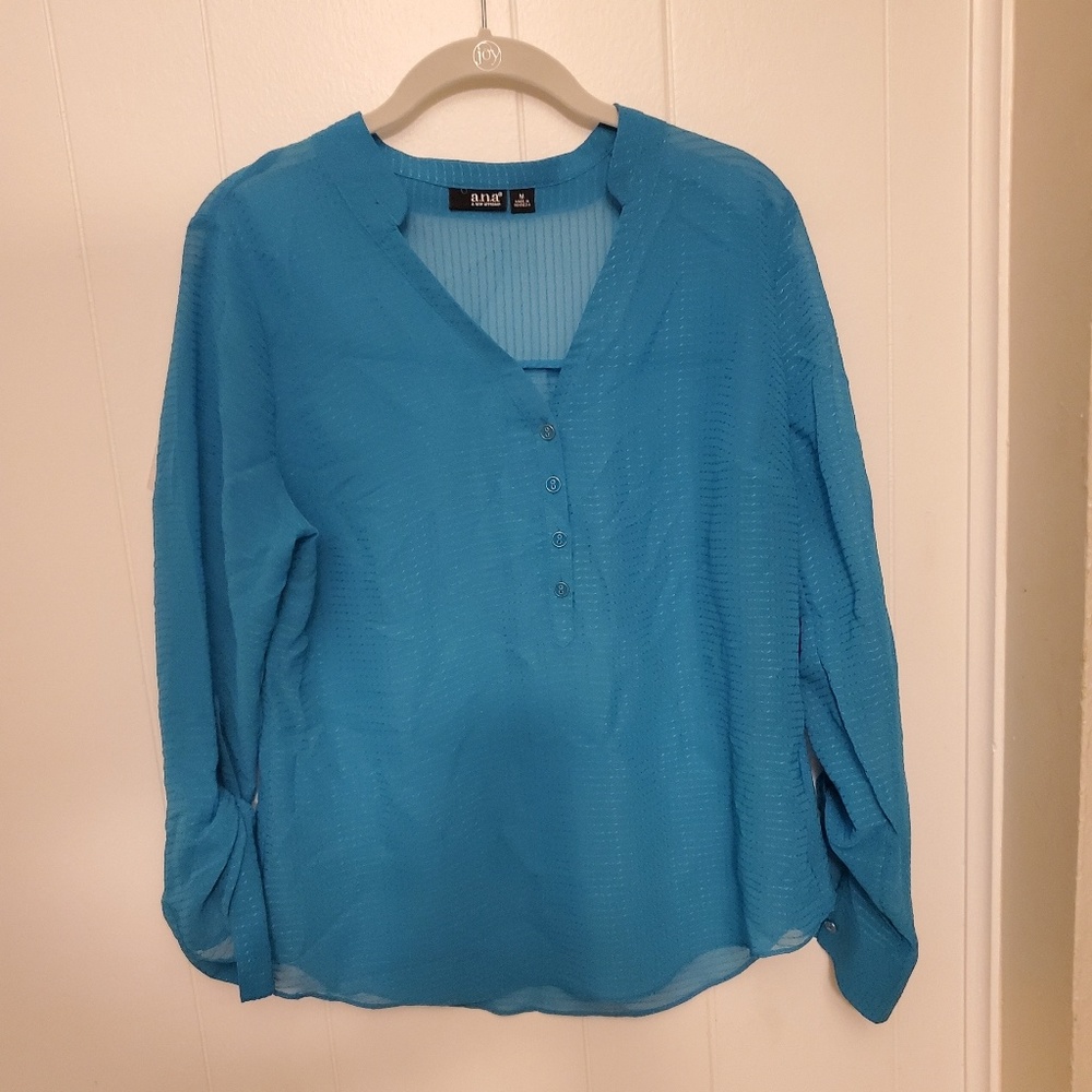 Women's 3/4 button up blouse